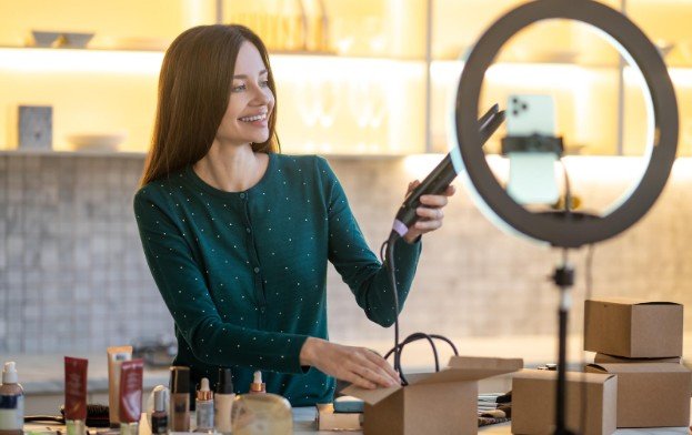 What Makes A Strong Outreach Plan Today